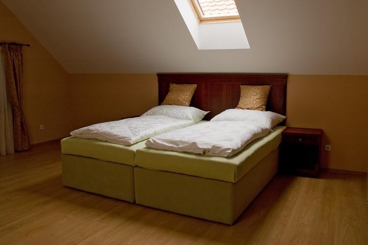 Penzion Zlaty Vul Znojmo Chambre photo